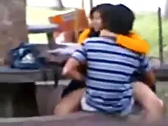 路上のピックアップトラック、その後、彼らはホテルに戻ってそれを取った。 イケメン アダルト 動画