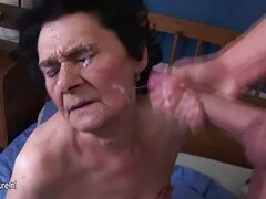 セックス熟女熊谷貴子のためのティーンエイジャー男性 動画 エロ イケメン
