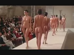 女性の黒は、オナニーの謎に突入しました イケメン クンニ 動画