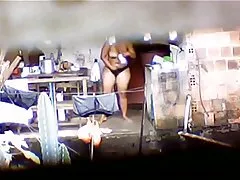 スカートに乗る彼に明らかに彼の猫の完全なふわふわ 女性 アダルト イケメン